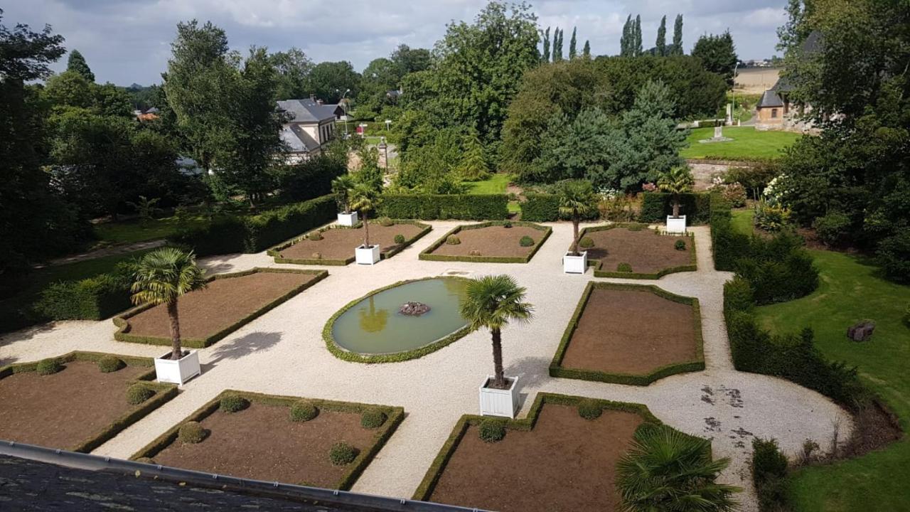 Chambre Le Notre Le Domaine Des Jardins De Bracquetuit Exterior foto